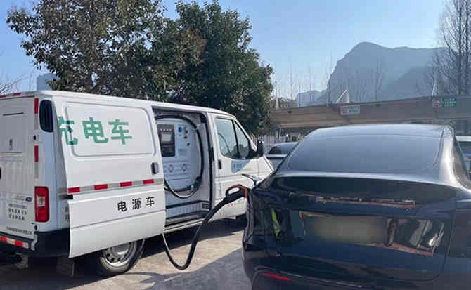 榕江汽车搭电