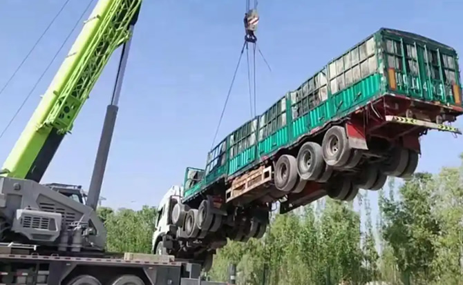榕江道路脱困救援案例